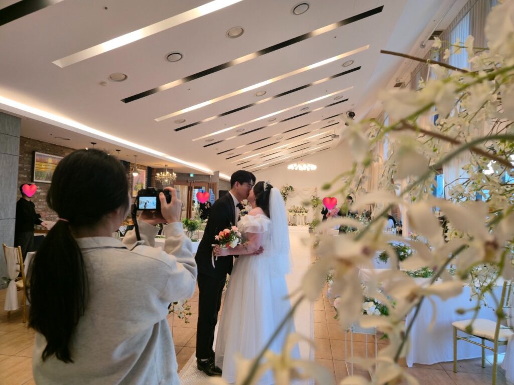 150평 홀 단 8명을 위한 스몰웨딩 그리고 샌드 세레모니7 260407