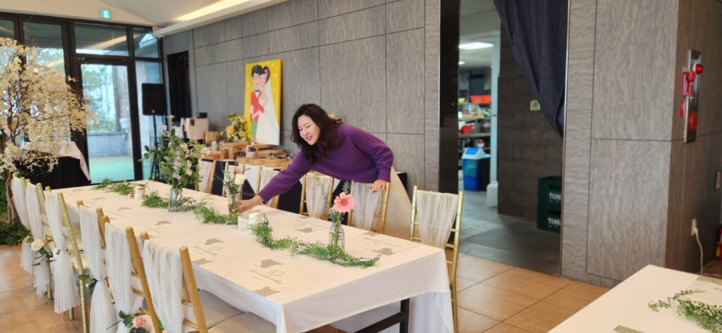 결혼식에 돈 쓰는 게 아깝다던 신부님의 스몰 웨딩 사례 3 결혼식에 돈 쓰는 게 아깝다던 신부님의 스몰 웨딩 사례3 260407