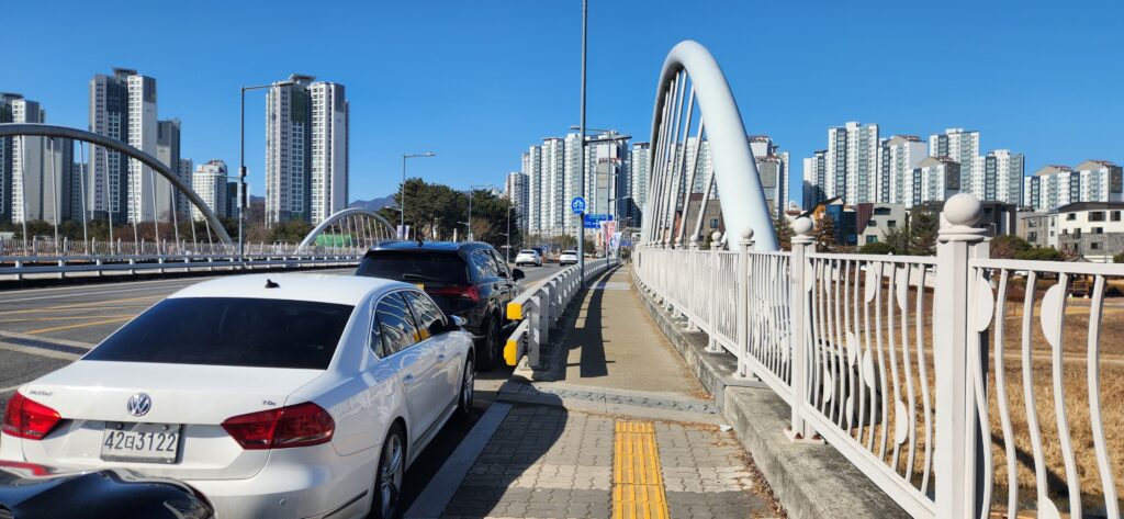 주차가 편한 라미컨벤션웨딩홀입니다. 12 주차가 편한 라미컨벤션웨딩홀입니다.12 260407