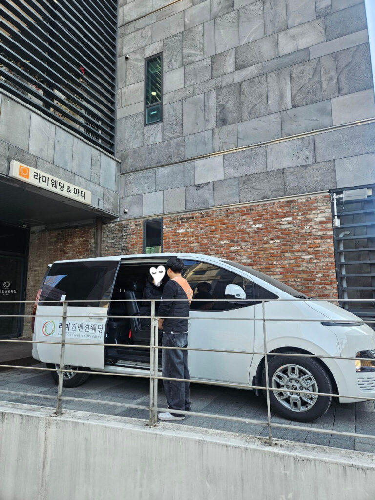 주차가 편한 라미컨벤션웨딩홀입니다. 18 주차가 편한 라미컨벤션웨딩홀입니다.18 260407