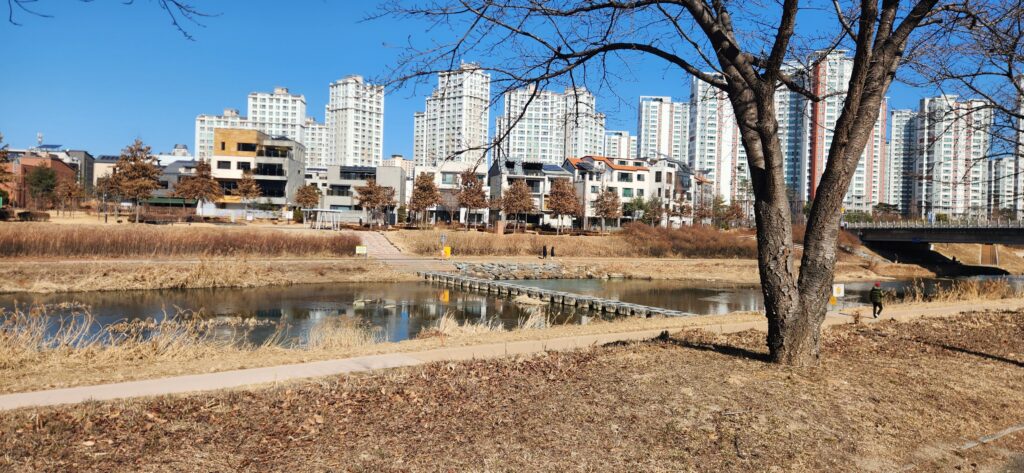 주차가 편한 라미컨벤션웨딩홀입니다. 19 주차가 편한 라미컨벤션웨딩홀입니다.19 260407